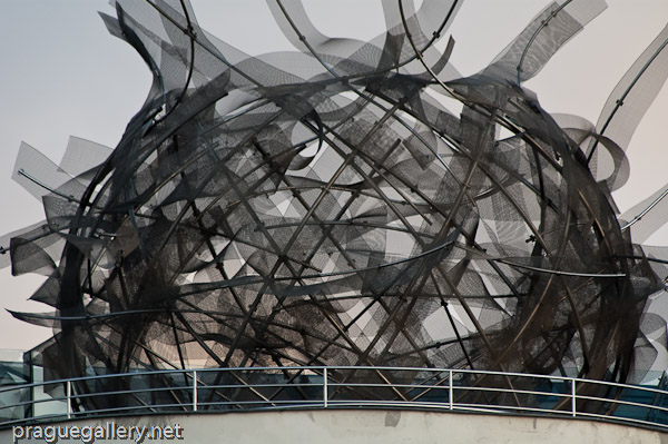 Detail of the roof of the 'TanÄÃ­cÃ­ dÅ¯m (Dancing House) by Frank Gehry